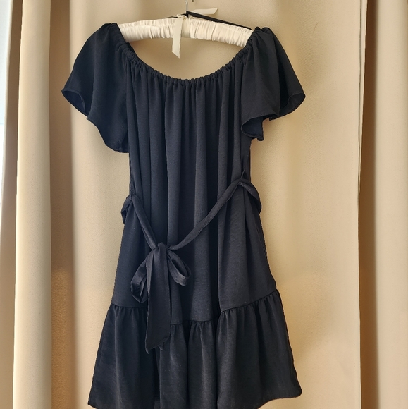 BANANA REPUBLIC BLACK OFF THE SHOULDER RUFFLE DRESS XS Petite - Picture 3 of 7
